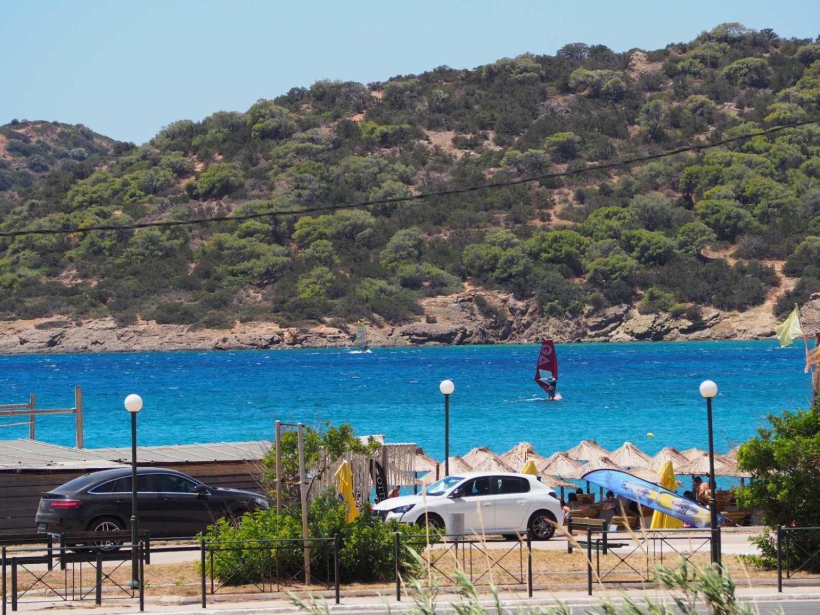 Golden Sand Suites Anávyssos Eksteriør bilde